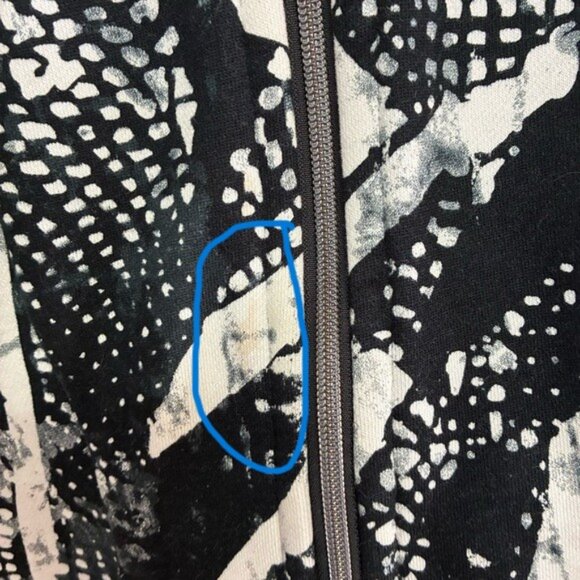 Lululemon Black & White Abstract Skuba Hoodie - Picture 15 of 16